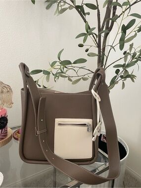 HOISE OF LITTLE BUNNY BAG PU LARGE MOMENTUM